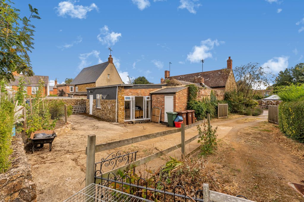 27 High Street Bodicote